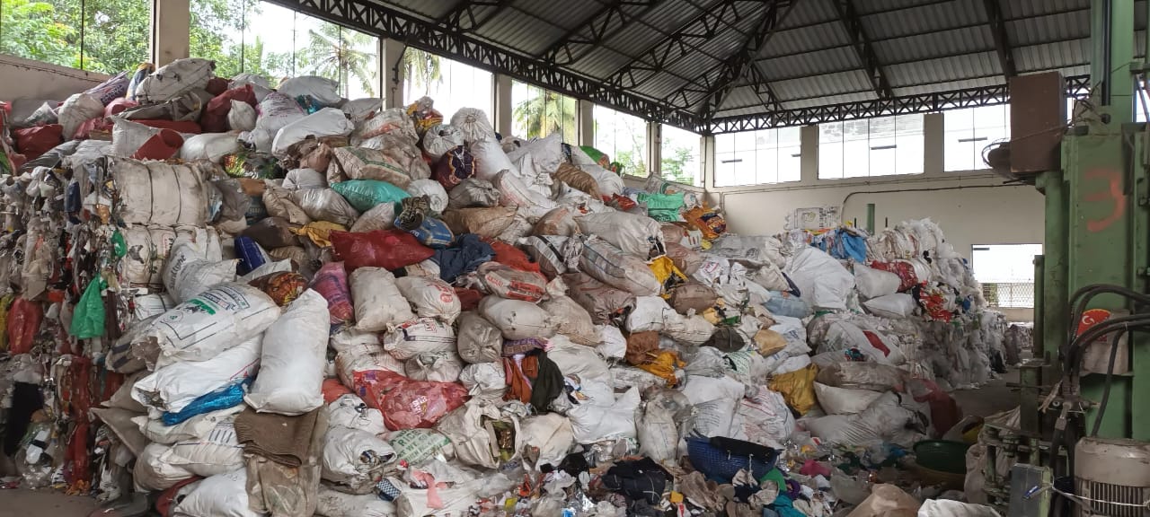 Mixed municipal solid waste
